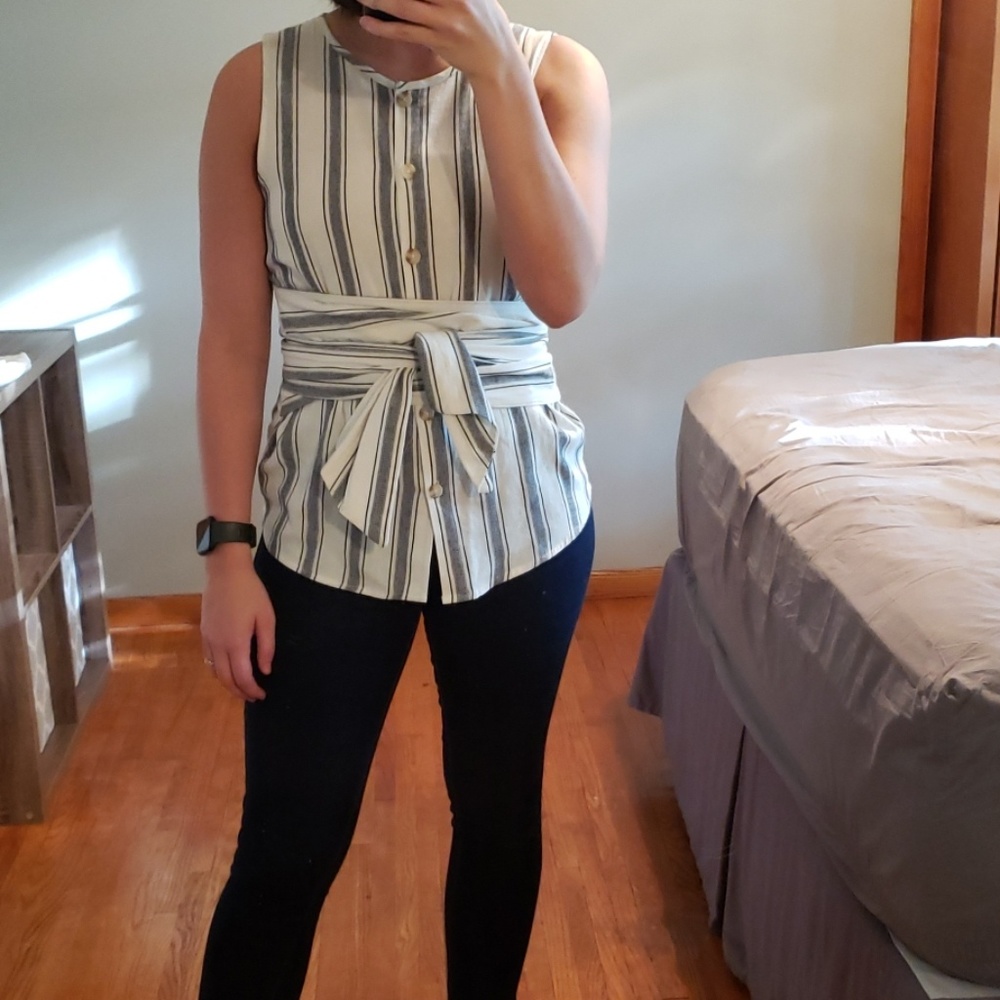 Button down tank with tie
